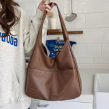 Emilia Rose | Refined Shoulder Bag