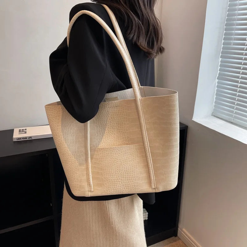 Hannah Paula | Refined Shoulder Bag