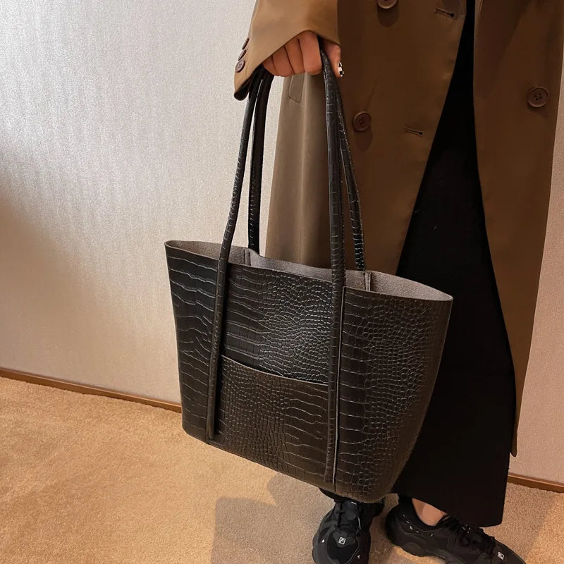Hannah Paula | Refined Shoulder Bag