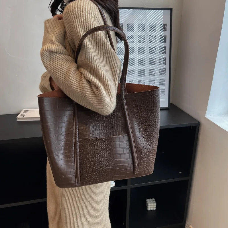 Hannah Paula | Refined Shoulder Bag