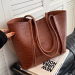 Hannah Paula | Refined Shoulder Bag